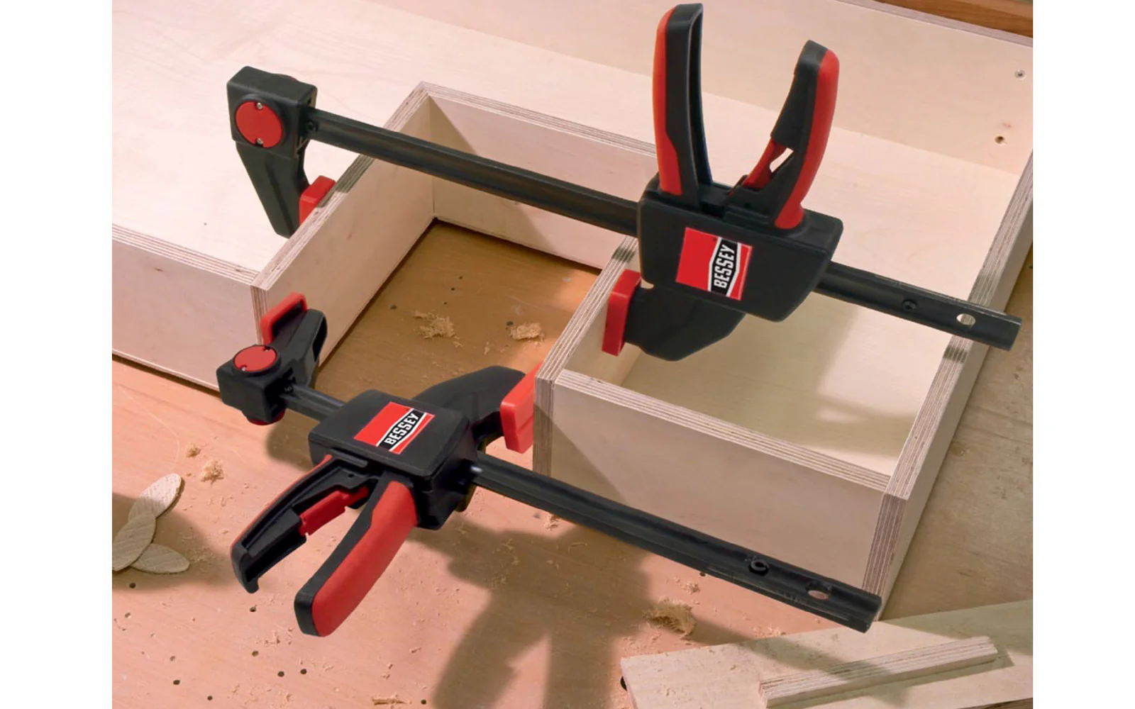 Bessey 24" One-Handed Clamp ~ EZS 60-8 - Image 2