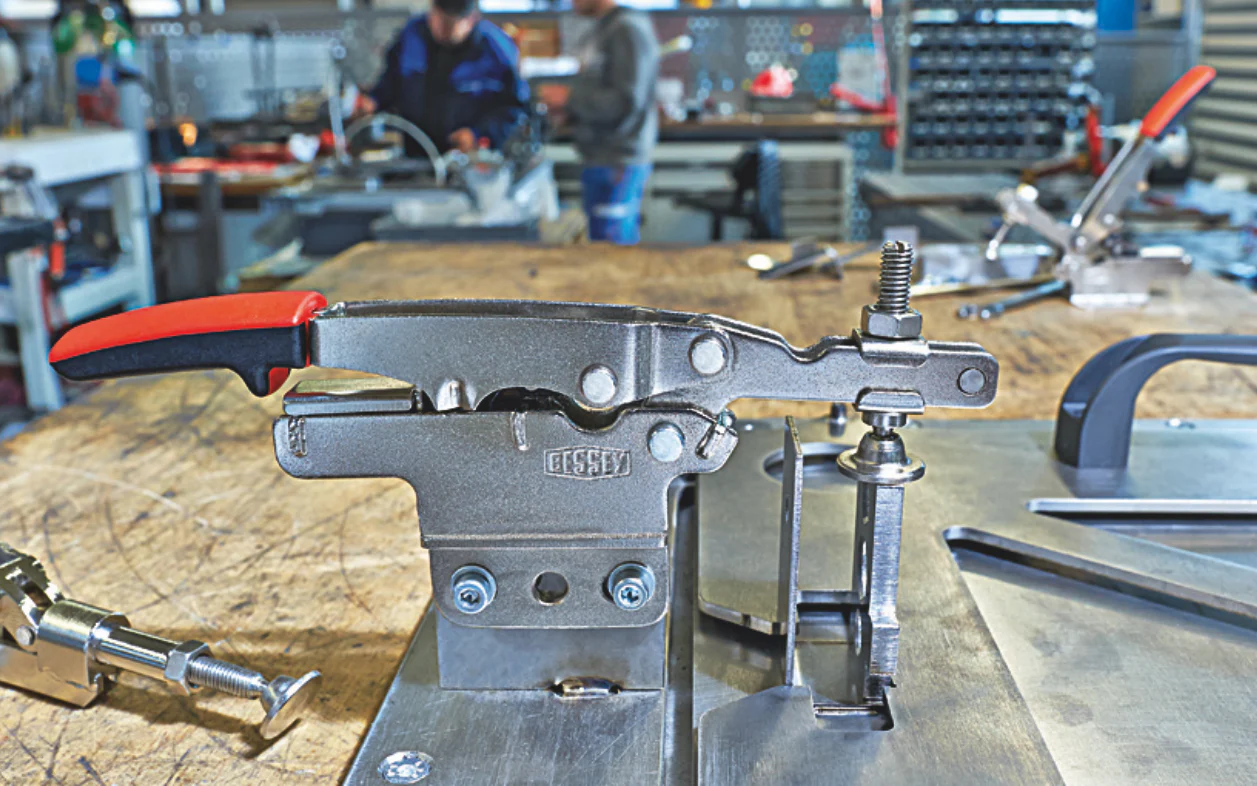 Bessey Auto-Adjust Horizontal Toggle Clamp - Vertical Base ~ STC-HV20 - Image 3