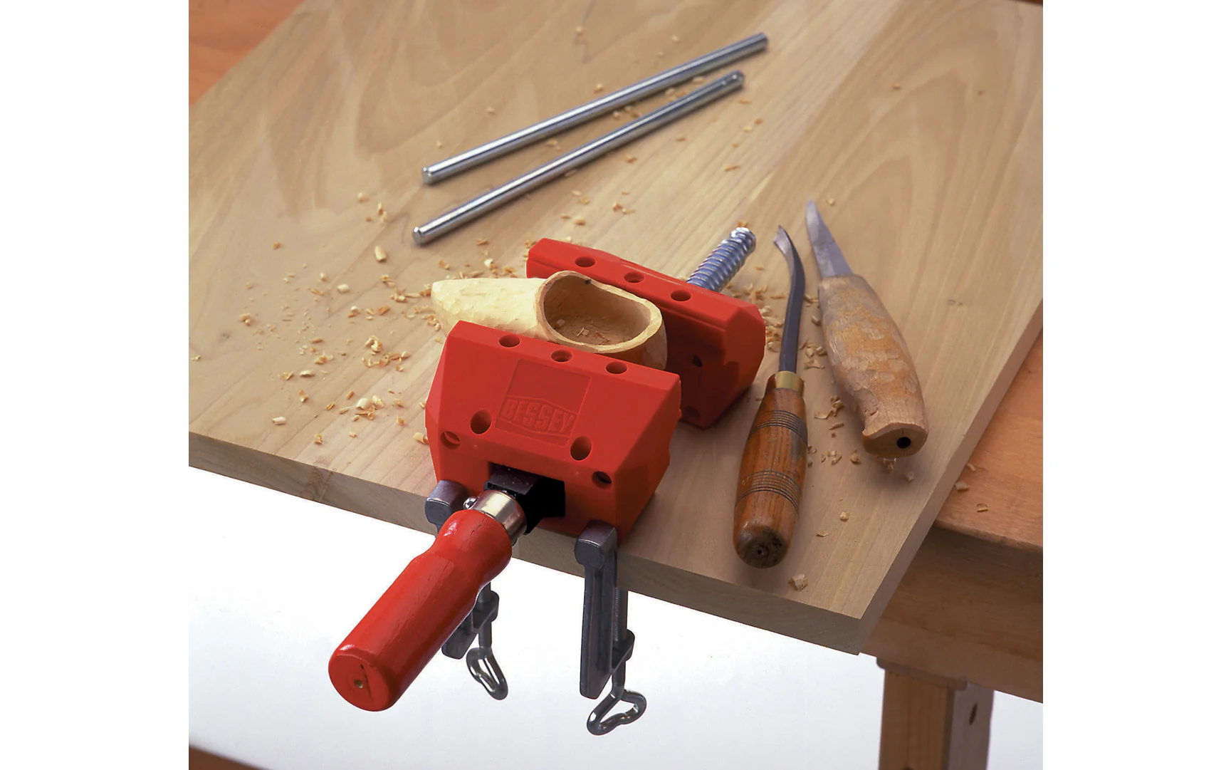 Bessey Portable Mini Vise - 4" Clamping Capacity - Image 3