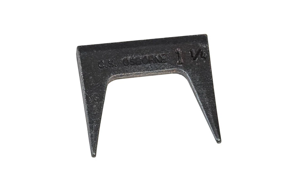 CS Osborne Pinch Dog ~ 1-1/4" Length